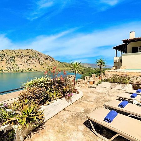 Du Lac Villas Kournás エクステリア 写真