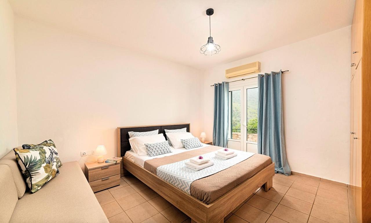 Du Lac Villas Kournás エクステリア 写真