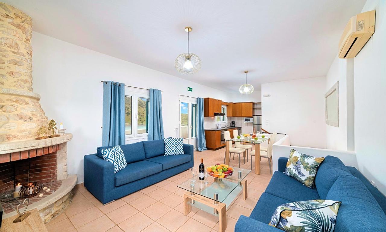 Du Lac Villas Kournás エクステリア 写真