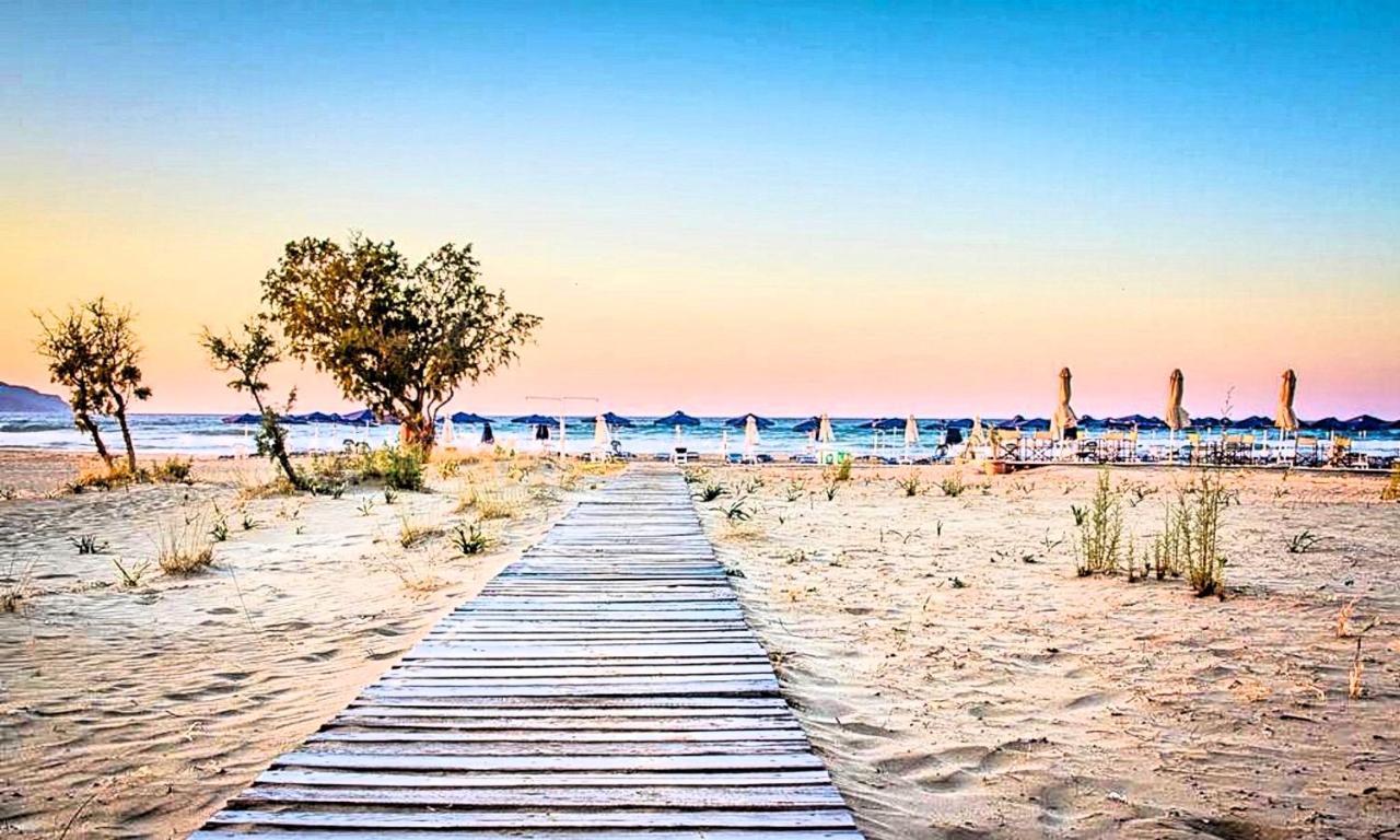 Du Lac Villas Kournás エクステリア 写真