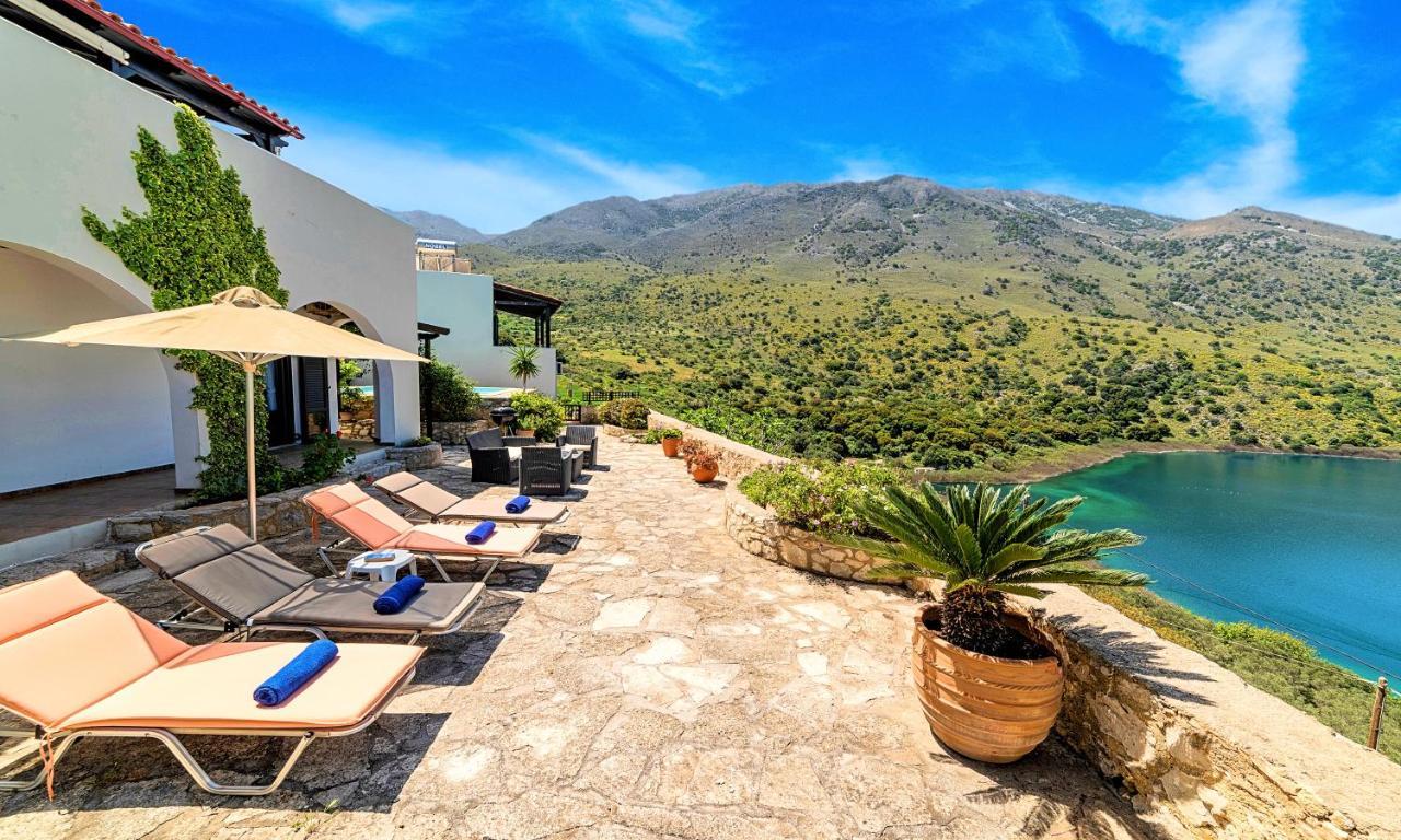 Du Lac Villas Kournás エクステリア 写真