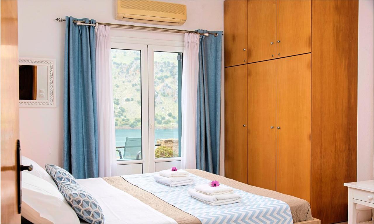 Du Lac Villas Kournás エクステリア 写真
